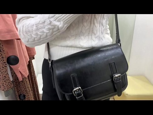 ❤️ فٹنگ روم میں ڈلڈو کے ساتھ نوجوان کتیا فیرل بیری کی عوامی مشت زنی ہم پر ur.desixxxtube.ru
